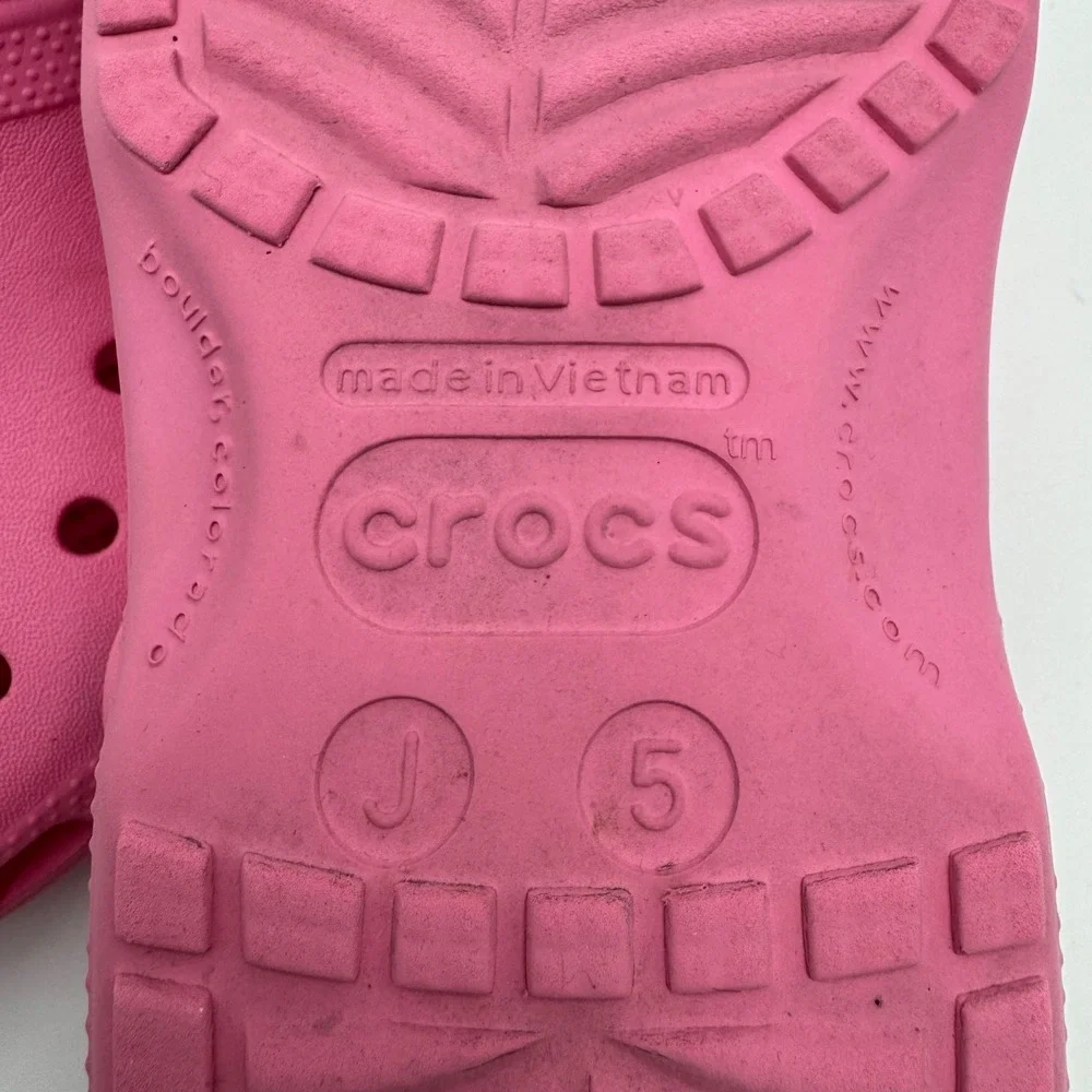 Crocs Classic Clog Barbiecore Summer Water Friendly Kids J5 Pink Flexible Light